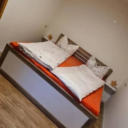 Schoenes Doppelzimmer Mit Kueche Und Badezimmer * Elgersburg
