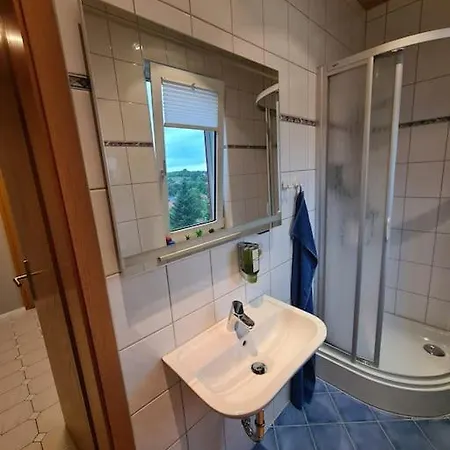 Schoenes Doppelzimmer Mit Kueche Und Badezimmer