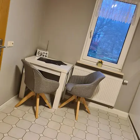 Schoenes Doppelzimmer Mit Kueche Und Badezimmer Elgersburg